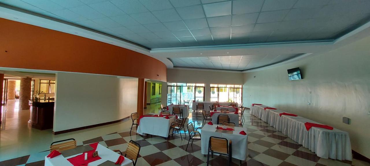 Asamar Country Resort Mbarara Bagian luar foto